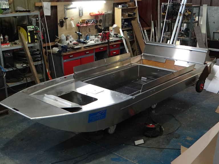 barque en aluminium